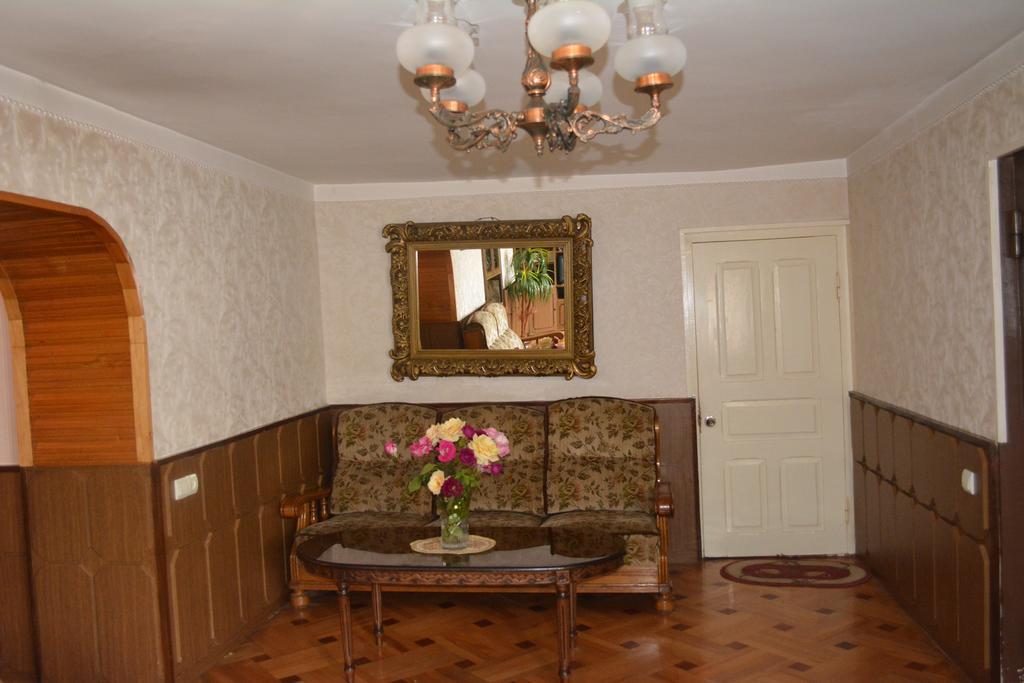 Guesthouse Giorgi 泰拉维 外观 照片
